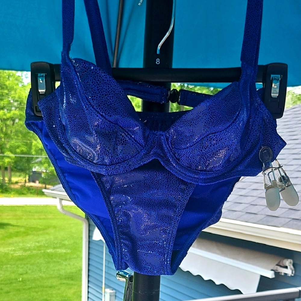 NWOT Gorgeous Blue Women's Bikini Set